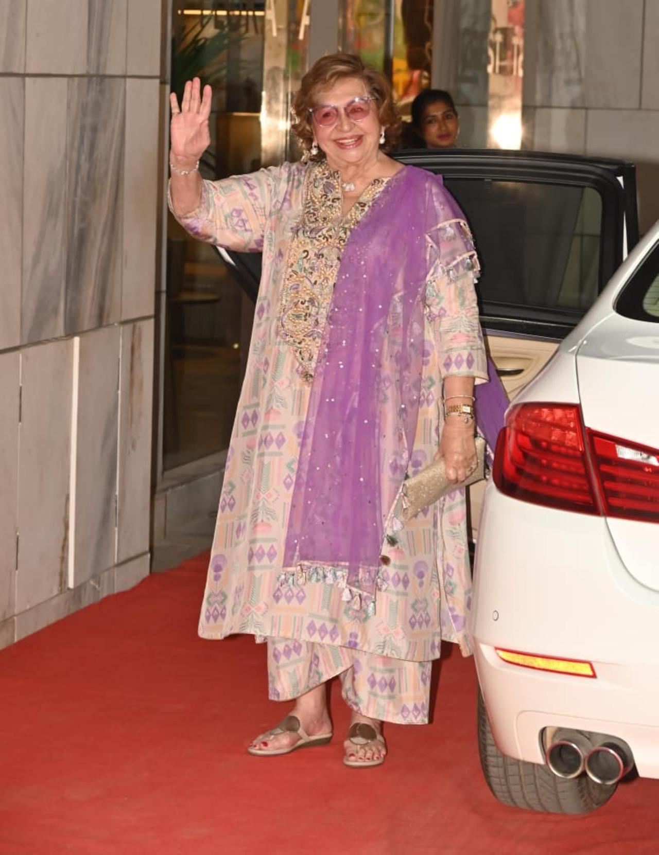 <p>Helen was all smiles as she arrived to celebrate her birthday with her loved ones at a plush restaurant in the city</p>